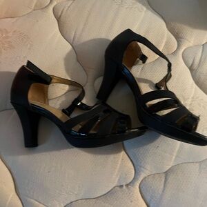 Naturalized size 6.5 women’s heels